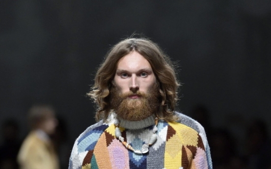 Prada goes in search of the naive, Missoni bursts with color