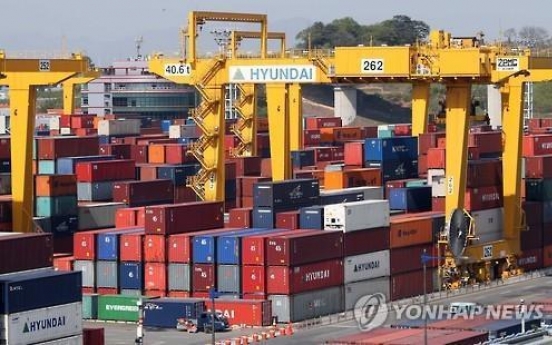 Korea's seaport cargo rose to record high in 2016