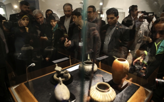 Iran displays ancient Persian artifacts returned from the US