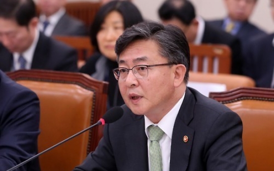 Resumption of Kaesong complex feared to hinder efforts to press NK: minister