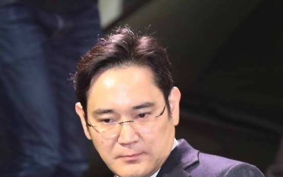 Prosecutors again seek arrest for Samsung heir in corruption probe