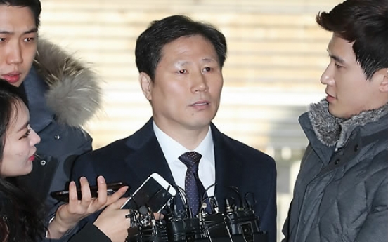 Park’s former aide Ahn Bong-geun questioned