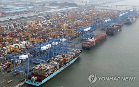 Korea's exports jump 26.2% in first 20 days of Feb.