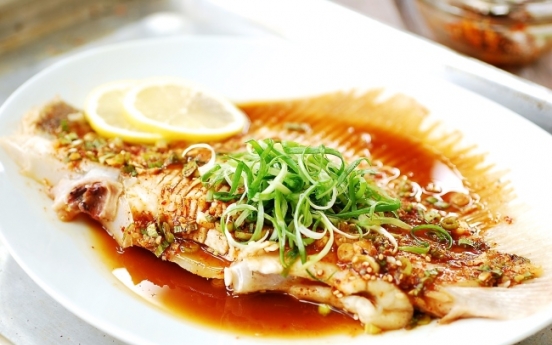 [Home Cooking] Hongeojjim (Steamed skate)