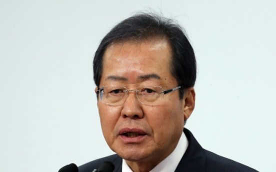 Hong steps up rhetoric against Moon