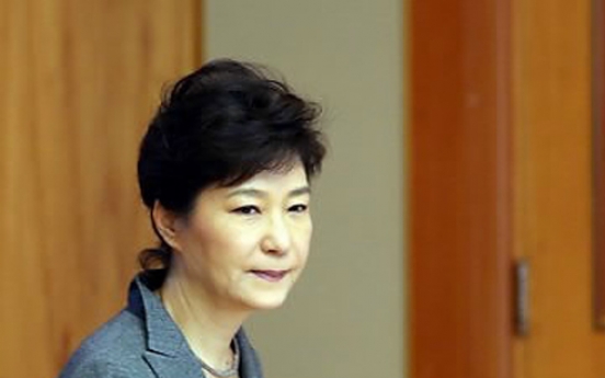 Prosecutors visit former Park aide's offices in corruption probe