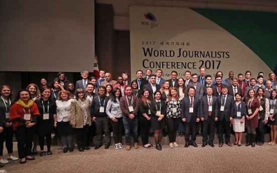 Journalists' conference discusses media's role in keeping peace