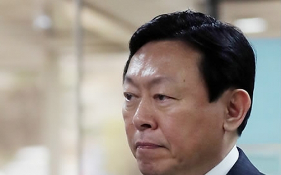 Prosecutors to question Lotte chairman over corruption scandal this week