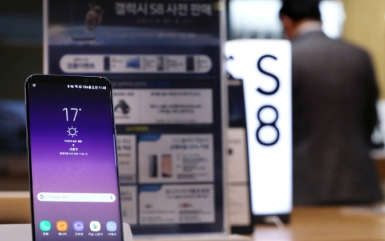 Samsung resumes world’s top smartphone maker status