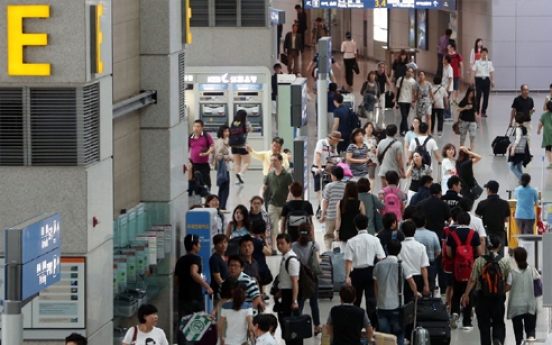 No. of foreign tourists to Korea dip 11% in March