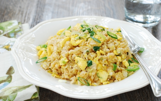 [Home Cooking] Egg fried rice (gyeran bokkeumbap)