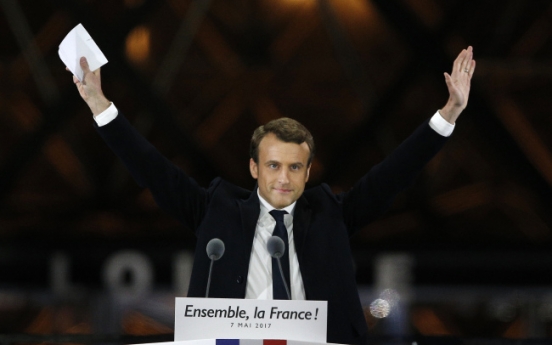 [Newsmaker] Centrist Macron becomes France's youngest president