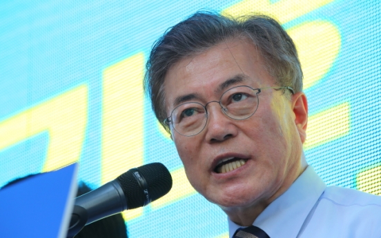 [Moon in Office] Business groups urge Moon to revive economy, cut regulations