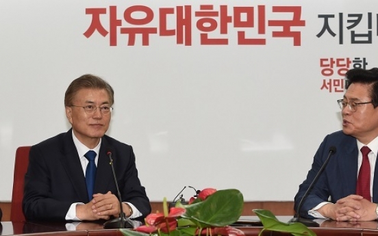 Moon Jae-in seeks opposition support in state affairs