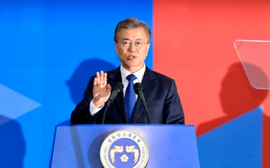 [Moon in Office] Moon Jae-in to push for renewable energy policies