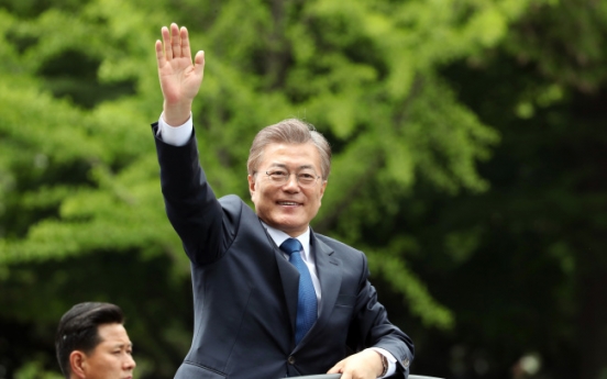 [Moon in Office] Will Moon Jae-in remove overregulation to spur new ICT growth?