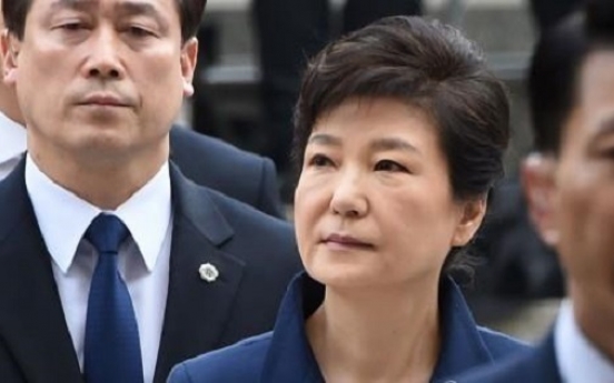 Park Geun-hye expected to take stand in trial of Lee Jae-yong