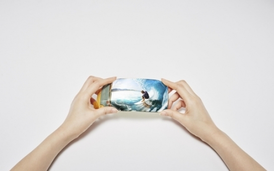 Samsung's quad-edge flexible display wins award