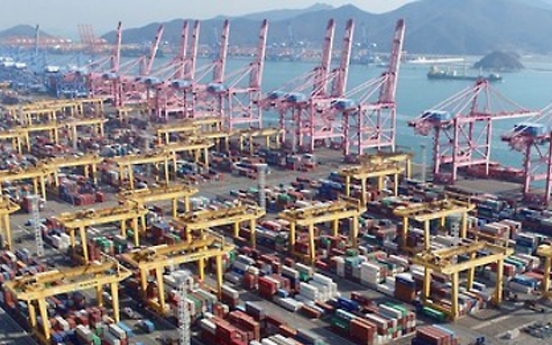 Busan's container cargo inches up over past 8 months