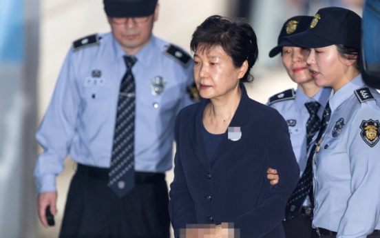 Trial begins for ousted President Park Geun-hye