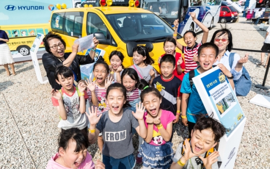 [Photo News] Hyundai Motor donates school buses to welfare institutions