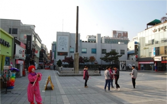 Plaza renovation project to shed light on medieval flagpole in Korean city