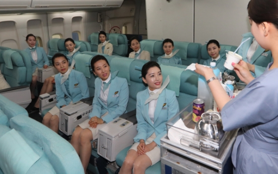 [Photo News] Korean Air trains flight attendants back from maternity leave