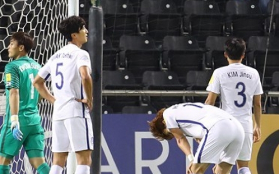Korea's defense collapses in World Cup qualifier vs. Qatar