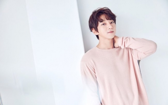 Hwang Chi-yeul becomes best-selling nongroup artist since 2013