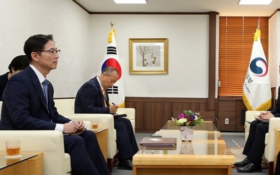 Vice unification minister meets Japan's top envoy