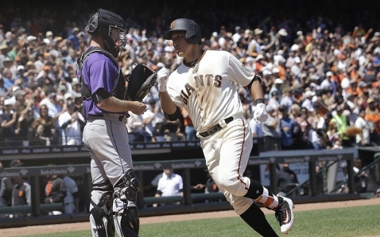 Giants' Hwang Jae-gyun homers for 1st major league hit