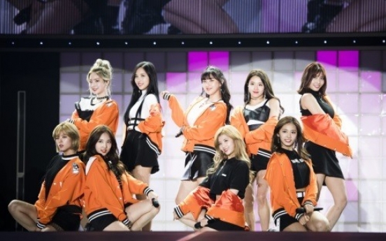 Twice's Japanese debut album tops Oricon chart