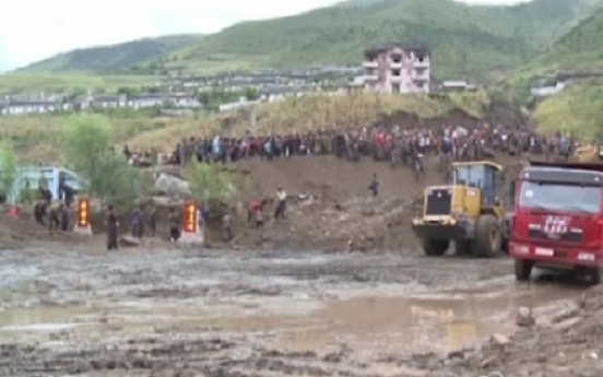 N.Koreans striving to prevent possible flood damage