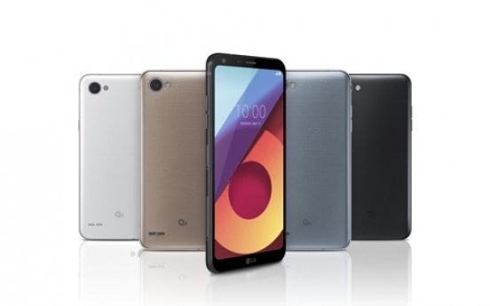 LG Electronics showcases mid-end Q6 smartphone