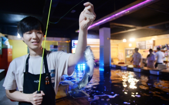 [Weekender] Fishing cafes hook young Koreans