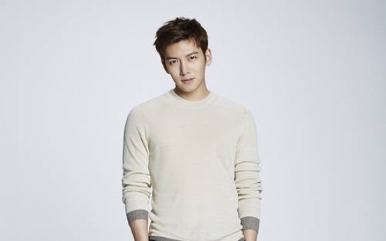 Actor Ji Chang-wook: 'I'm late but will have fun in military'