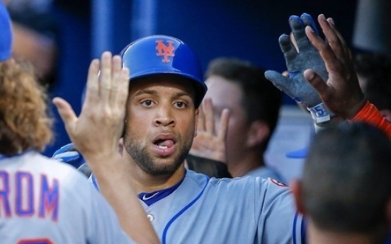 Ex-big leaguer James Loney joins Korean club