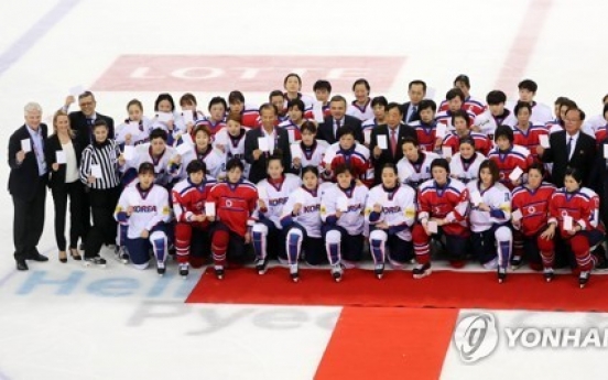 Korean hockey chief, coach tiptoe around joint Korean team controversy