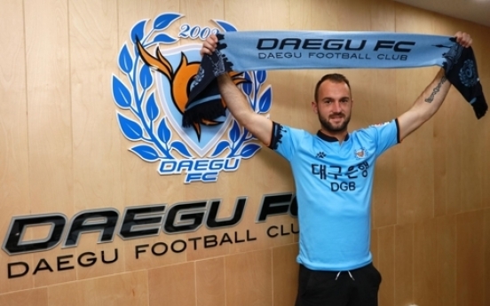 Korean football club Daegu sign Aussie defender Franjic