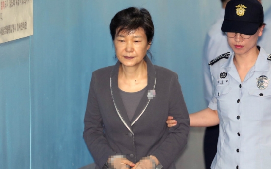 Park refuses to appear at Samsung heir apparent Lee’s trial