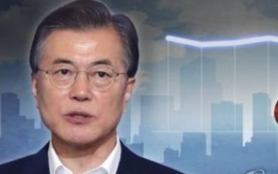 Moon's approval rating slips for two consecutive weeks