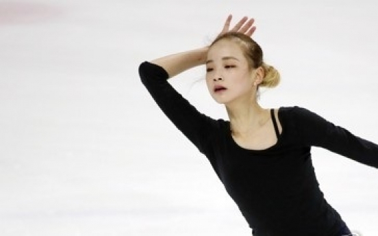 Teen figure skaters put growing pains behind