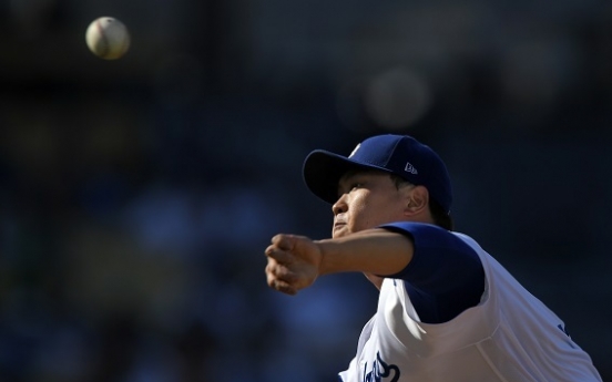 Ryu throws 7 strong, Dodgers walk-off Giants for sweep