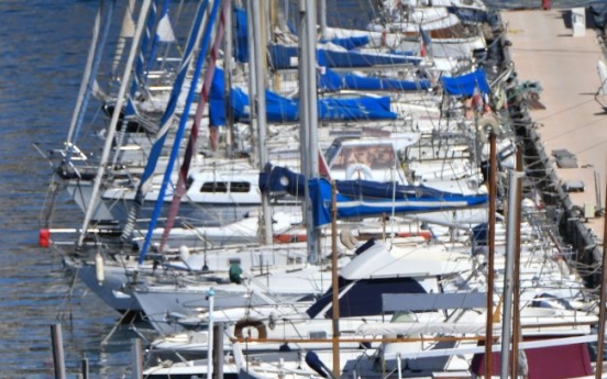 1 dead, 1 injured as van rams bus stops in Marseille, France