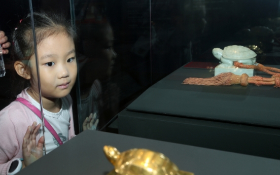 ‘Fake royal seal’ controversy mars special exhibition