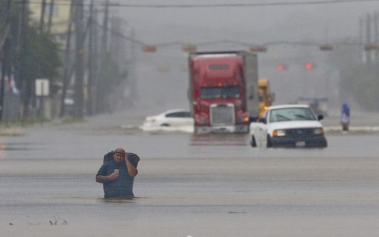 Battered by Harvey, Houston braces for even more flooding