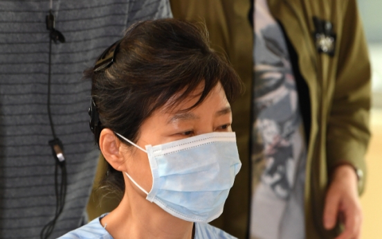 Ex-president Park visits hospital for back pain