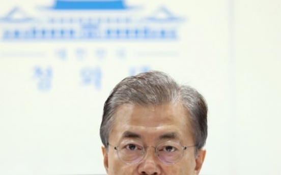 Moon's approval rating drops slightly to 73.1 percent: survey