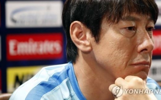 Korea, Uzbekistan football coaches renew rivalry in decisive World Cup qualifier