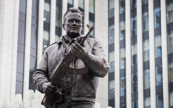 Russia unveils statue of AK-47 inventor Kalashnikov